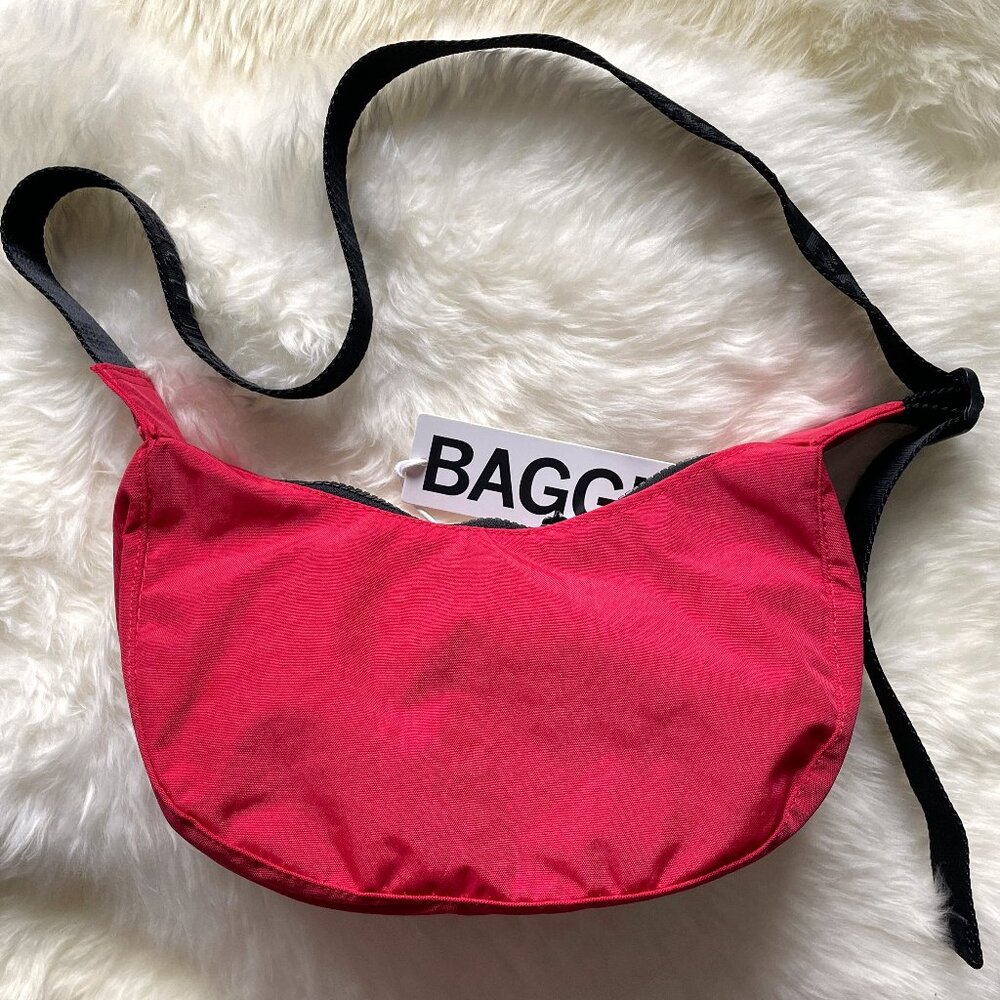 NWT Baggu Small Crescent Bag  - Candy Apple